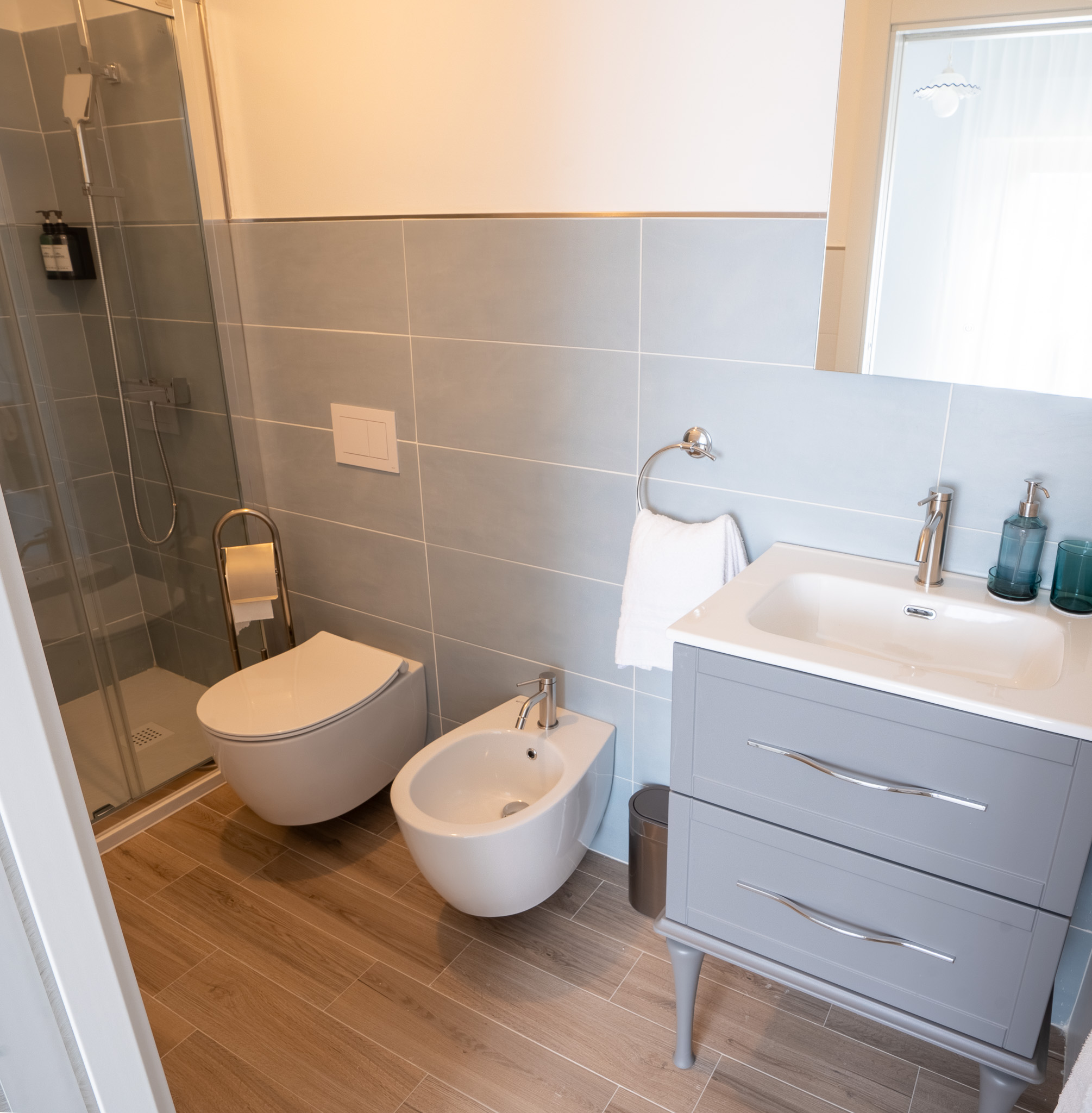 Bagno Camera Santorini - B&B Adriatic Sunrise Alba Adriatica